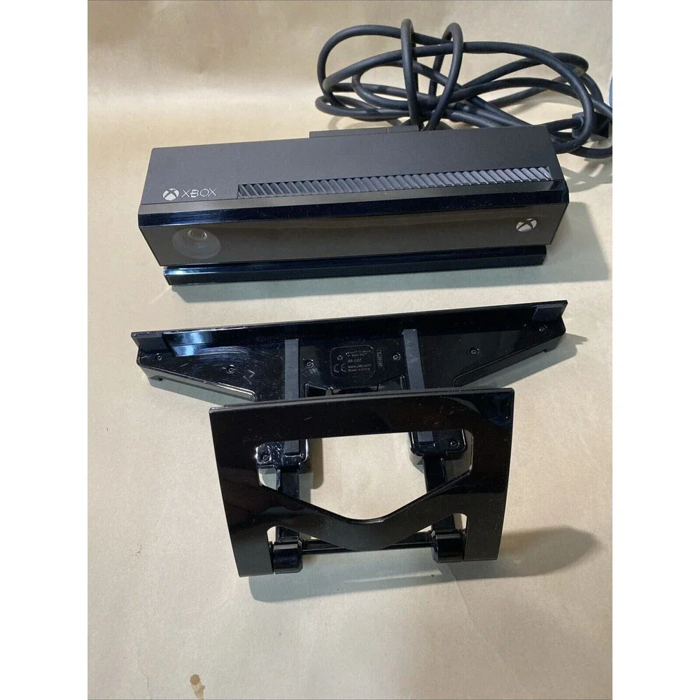 Xbox One Kinect Camera Motion Sensor Bar Black - Model 1520‎ With TV Mountain